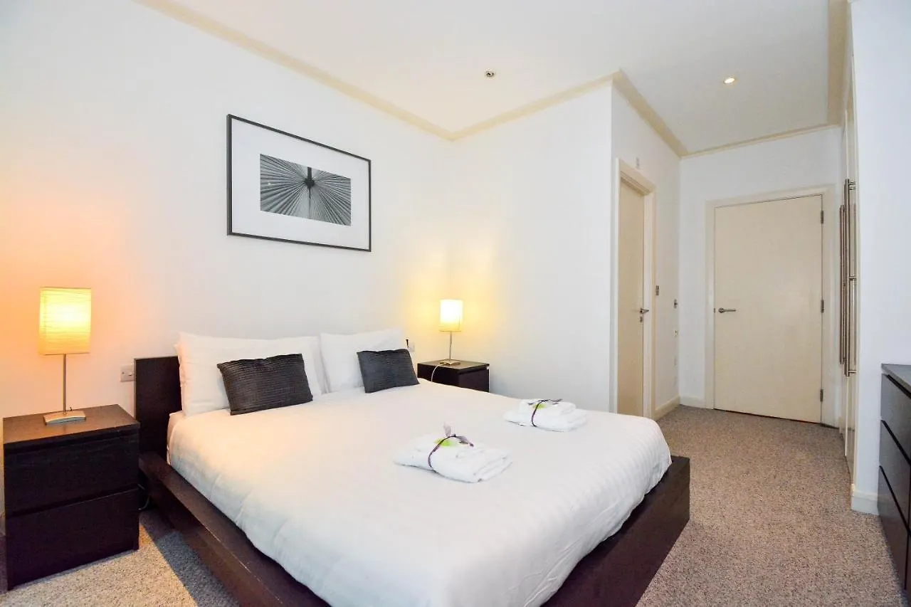 Canary Wharf - Corporate River View Apartments Λονδίνο
